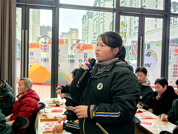4.刘佳妮同学发表感悟.jpg