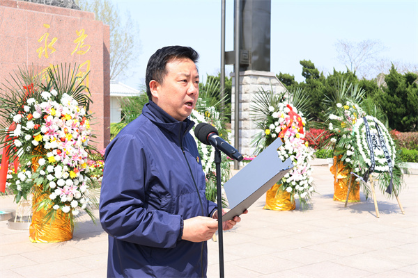 张鹏副校长讲话.jpg