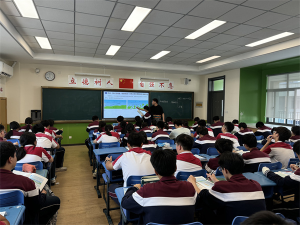 史一凡老师上课现场.jpg