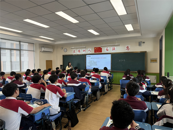 陈垠菲老师上课现场.jpg